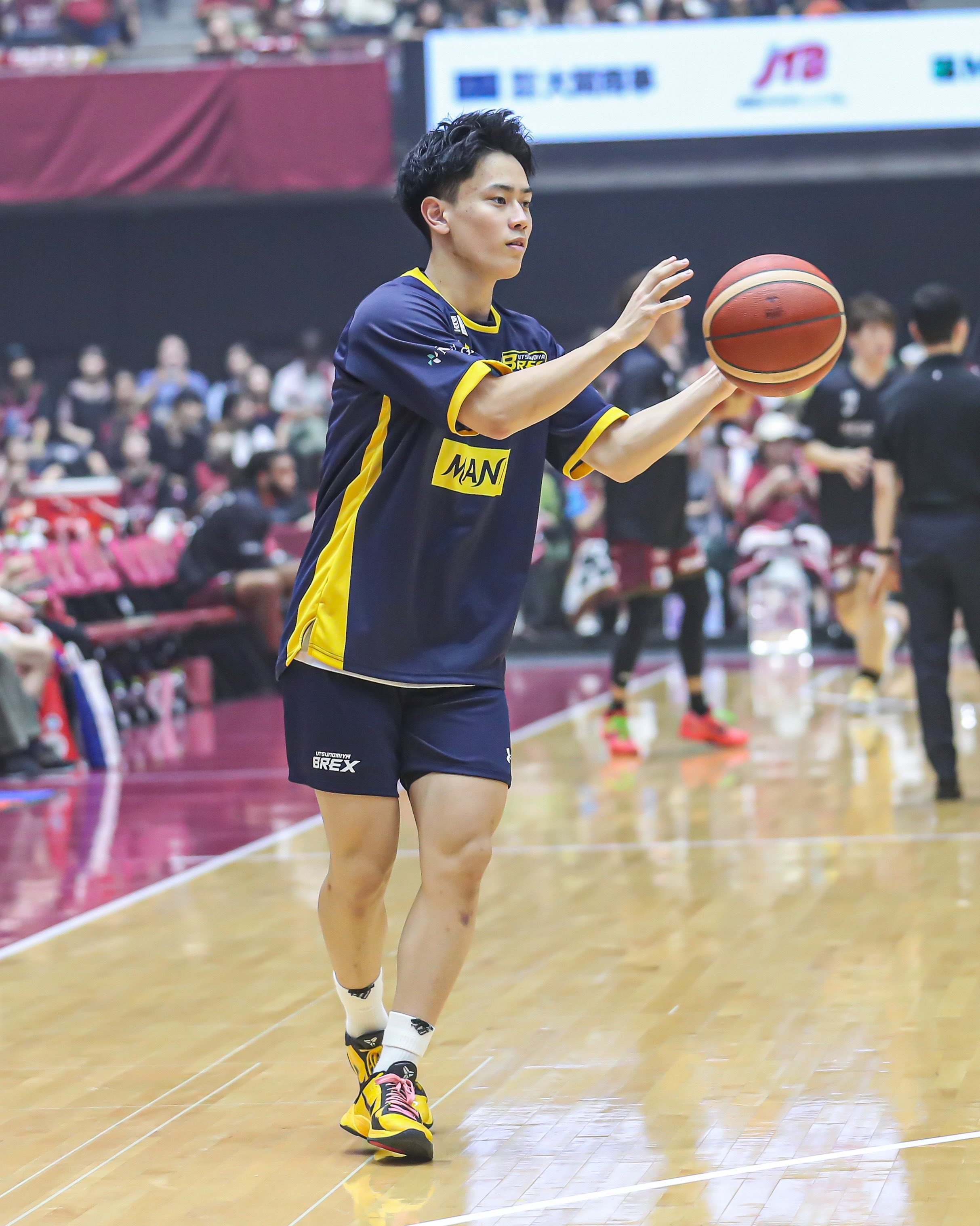 宇都宮ブレックス　15番　石川選手　ユニフォーム　XL　アンダーアーマー　バスケ 宇都宮ブレックス 15番 石川選手 ユニフォーム XL アンダー