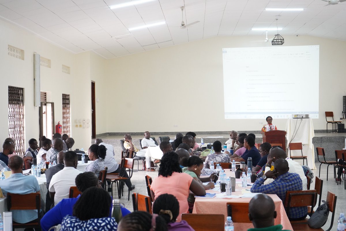 Among the steps to consider when building a personal brand includes , identifying your strengths , Set goals , Create your Identity and get time to leverage on your online presence - <a href="/DrGillianK/">Dr.Gillian Kasirye</a> Facilitator at #LDCPedagogyTraining