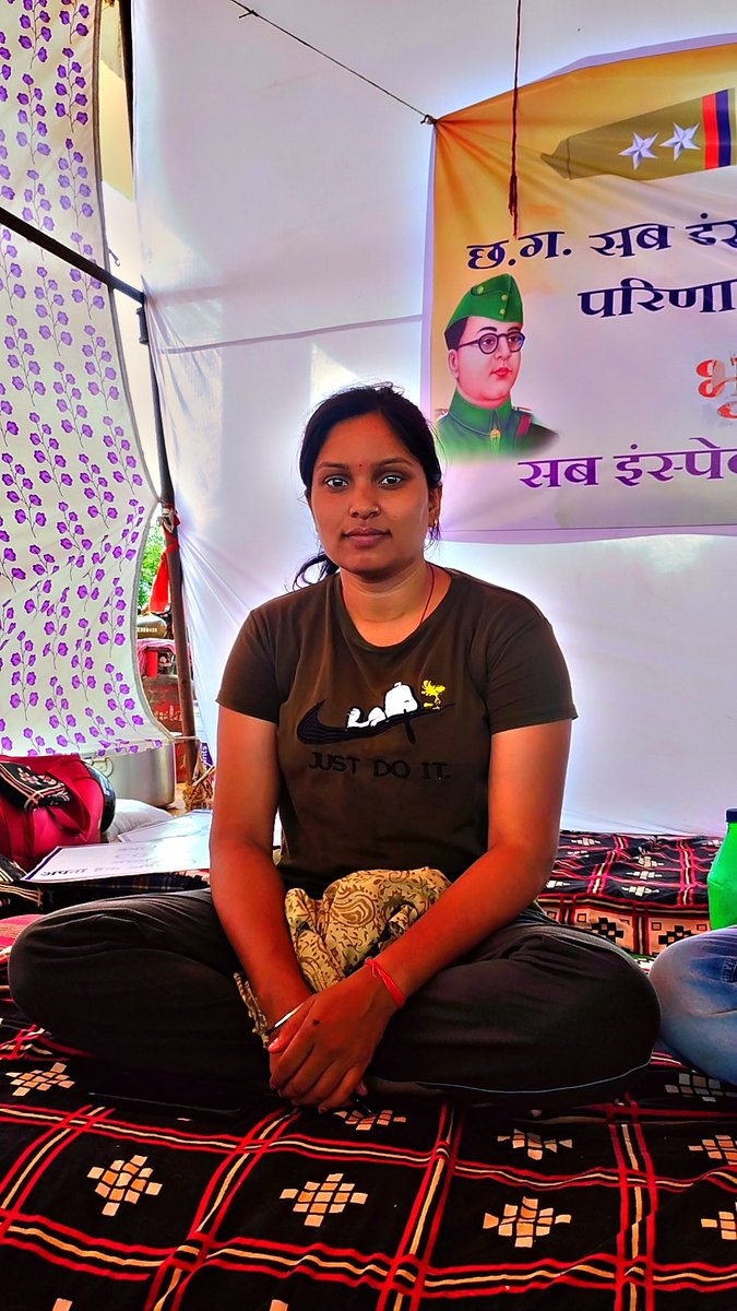 आज हमारा आमरण अनशन का 5वा दिन है और आज हमारी बहन सुश्री श्रद्धा कर्ष ने भी अनशन में हमारा साथ देने का निश्चय किया है। 
सब इंस्पेक्टर भर्ती परीक्षा परिणाम और नियुक्ति की निश्चित तारीख को घोषणा तक अनशन जारी रहेगा।
जय हिंद 🇮🇳
<a href="/SeemaBodelkar/">SEEMA BODELKAR</a> <a href="/kewal_karsh/">kk</a> <a href="/vijaysharmacg/">Vijay sharma</a> <a href="/Vishnu_Jain1/">Vishnu Shankar Jain</a>