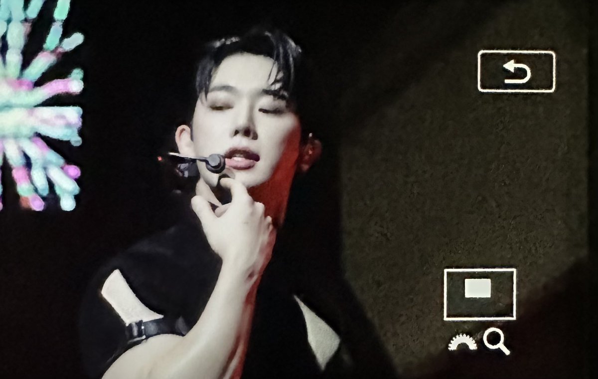 𝙻𝙴𝚃'𝚂 𝙱𝚄𝙽𝙽𝚈 : 렛츠바니 tweet media