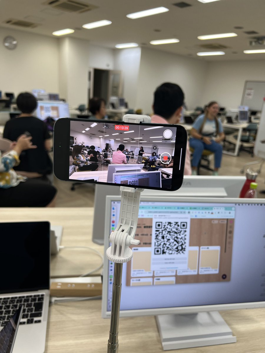 plurilingualOU's tweet photo. 市民講座「複言語学習のススメ」１回目でした。

インドネシア語、韓国語、ロシア語
中国語、モンゴル語、スペイン語
を実施しました。

次回は10月12日です！ https://t.co/b4rgYFIBJx