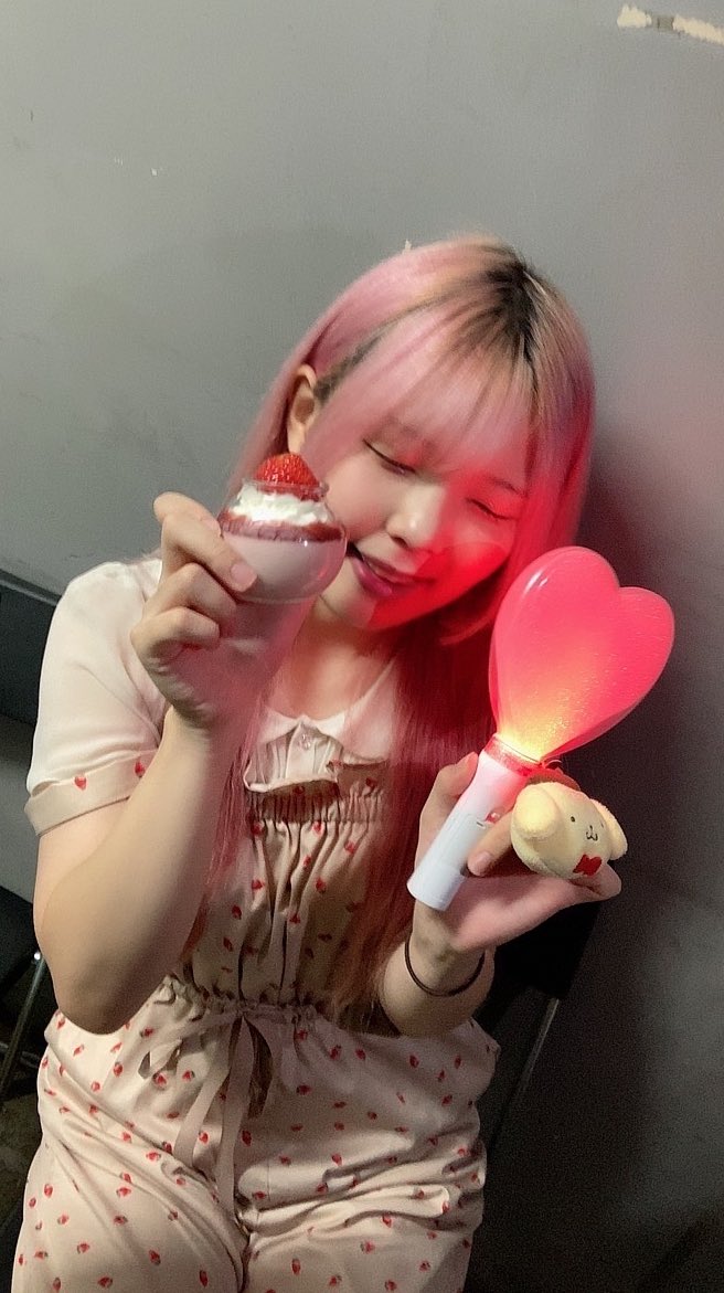 【みずきみずき】 銀寄栗 みずきさん👸🏻🍓 (@_mizu_13miii) / Posts / X