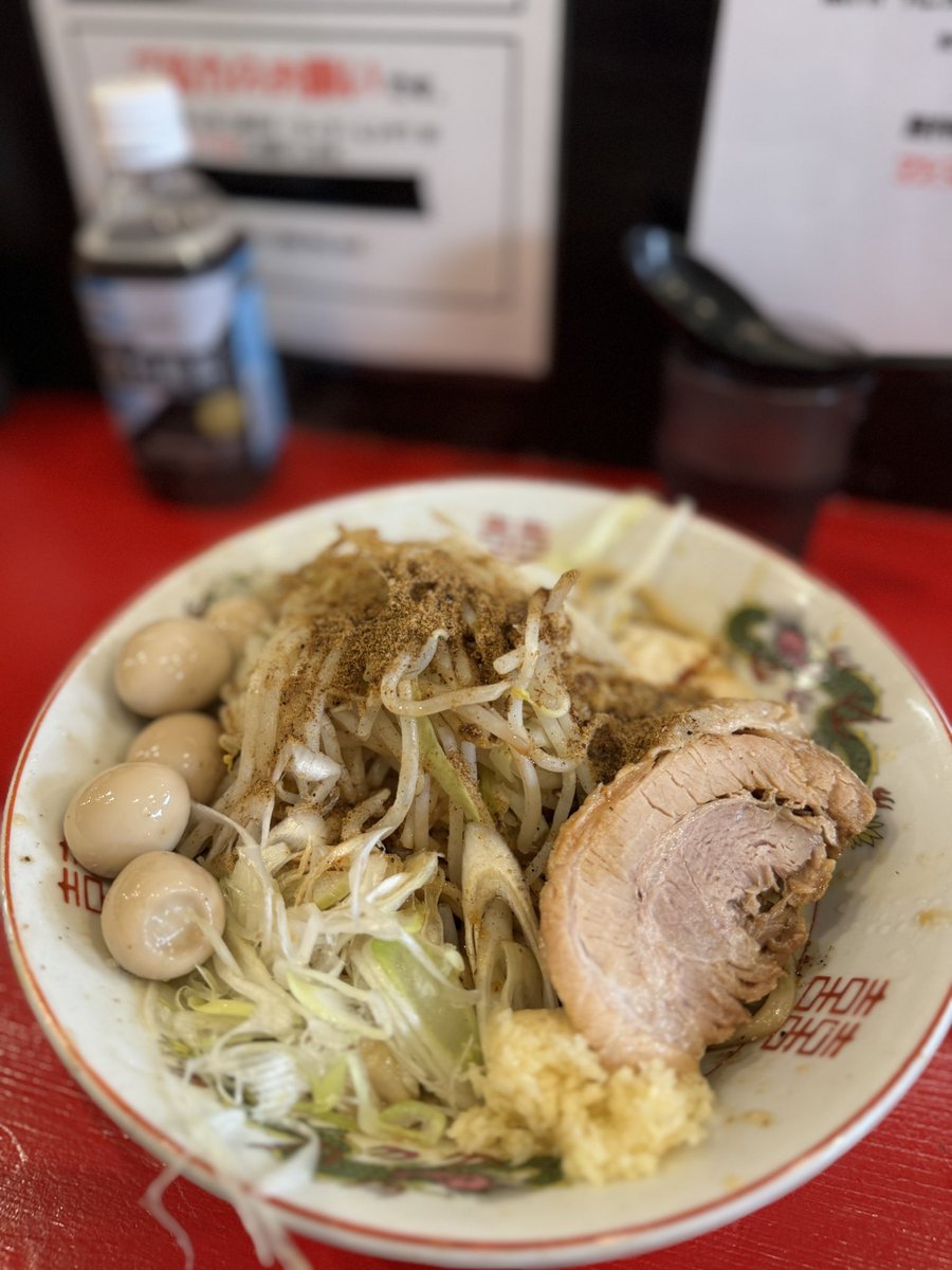 asktkhs_11's tweet photo. 初めてのラーメン鷹の目北千住店🍜
まぜそば美味しかったな。 https://t.co/0pmnObZpxq