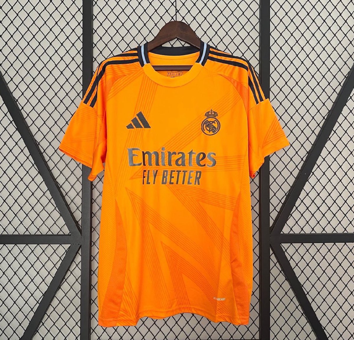 𝘊𝘳𝘦𝘴𝘱𝘰 tweet media