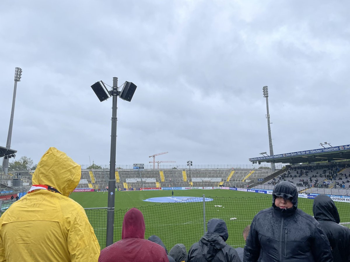 0815Mephisto's tweet photo. Bei dem Wetter 30 Minuten später😱#tsvsgd https://t.co/ogKNPeNae6