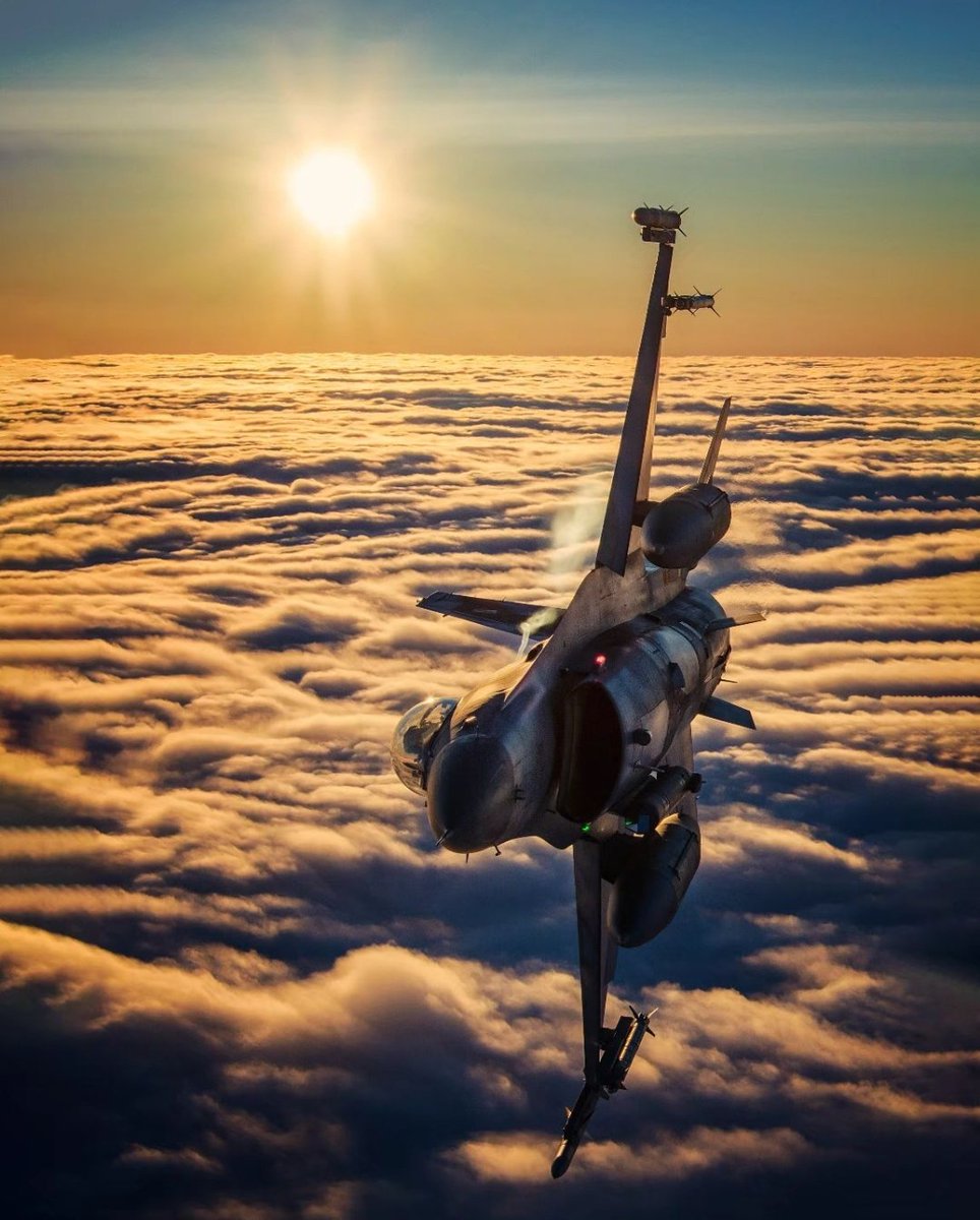 RAF_Luton tweet media