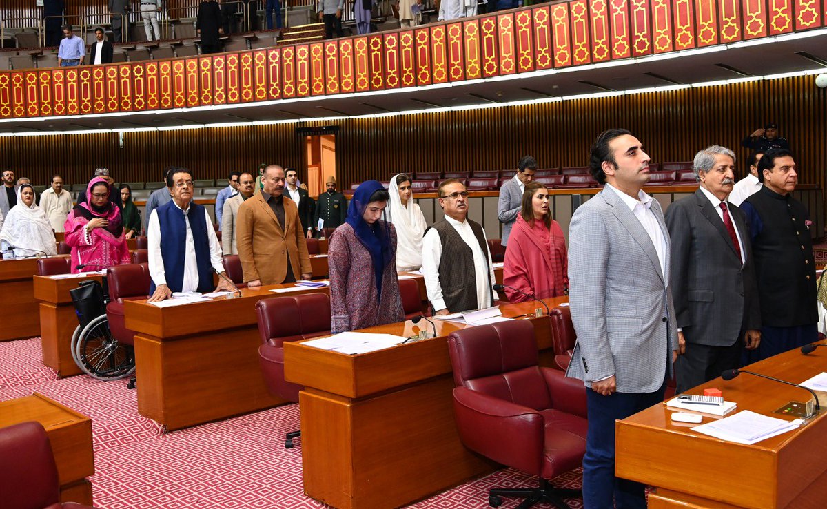 MediaCellPPP's tweet photo. چیئرمین پاکستان پیپلز پارٹی بلاول بھٹو زرداری اور خاتون اول و ممبر قومی اسمبلی بی بی آصفہ بھٹو زرداری کی قومی اسمبلی کے اجلاس میں شرکت
@BBhuttoZardari 
@AseefaBZ https://t.co/D0FJLXkOFK