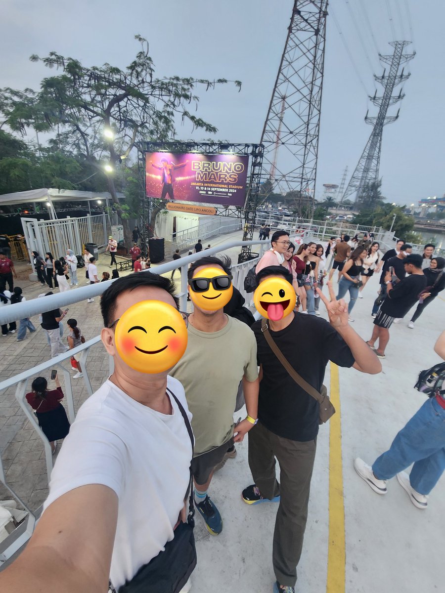 NusaPenida22's tweet image. &apos;Cause you&apos;re amazing
Just the way you are&apos;

#concertdate