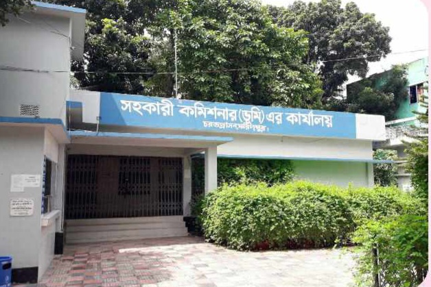 চরভদ্রাসন উপজেলার তহ্শিলদারের বিরুদ্ধে হয়রানির অভিযোগ