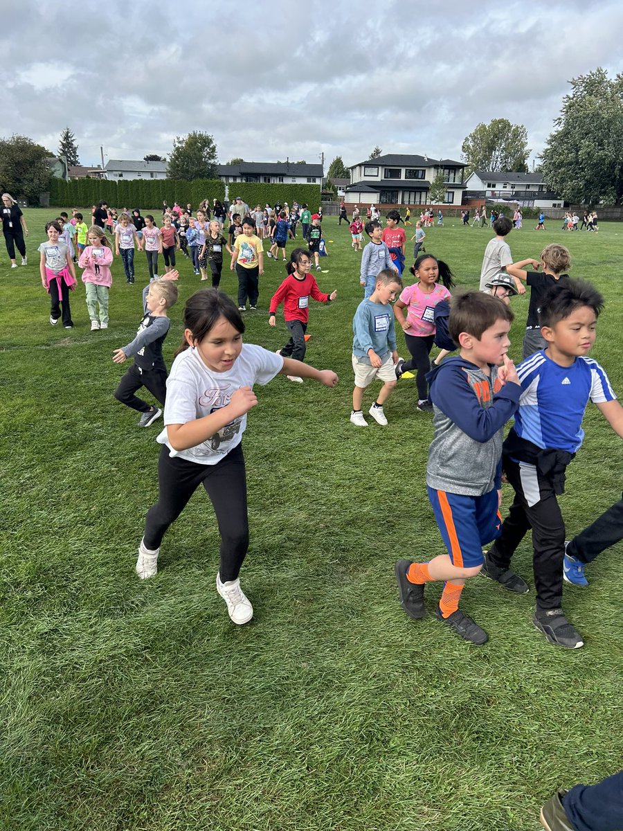 Our Terry Fox run was a huge success! Thank you to Mr. Smith and the students in Div 3 for your planning and leadership on this event. We collected toonies for Terry and continue to accept donations online. Way to go Eagles! <a href="/deltasd37/">DeltaSchoolDistrict</a>