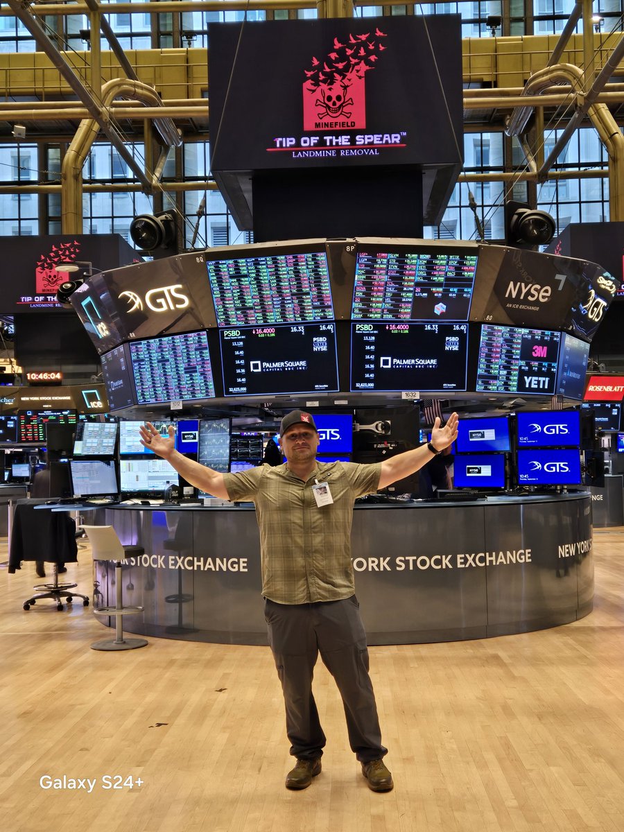 tipofthespear42's tweet image. Not much surprises me anymore, but walking into the New York Stock Exchange for a meeting, then seeing our Tip of the Spear logo on every screen, absolutely floored me. This was an amazing opportunity to spread the word about Landmineremoval.org and the landmine crisis in…
