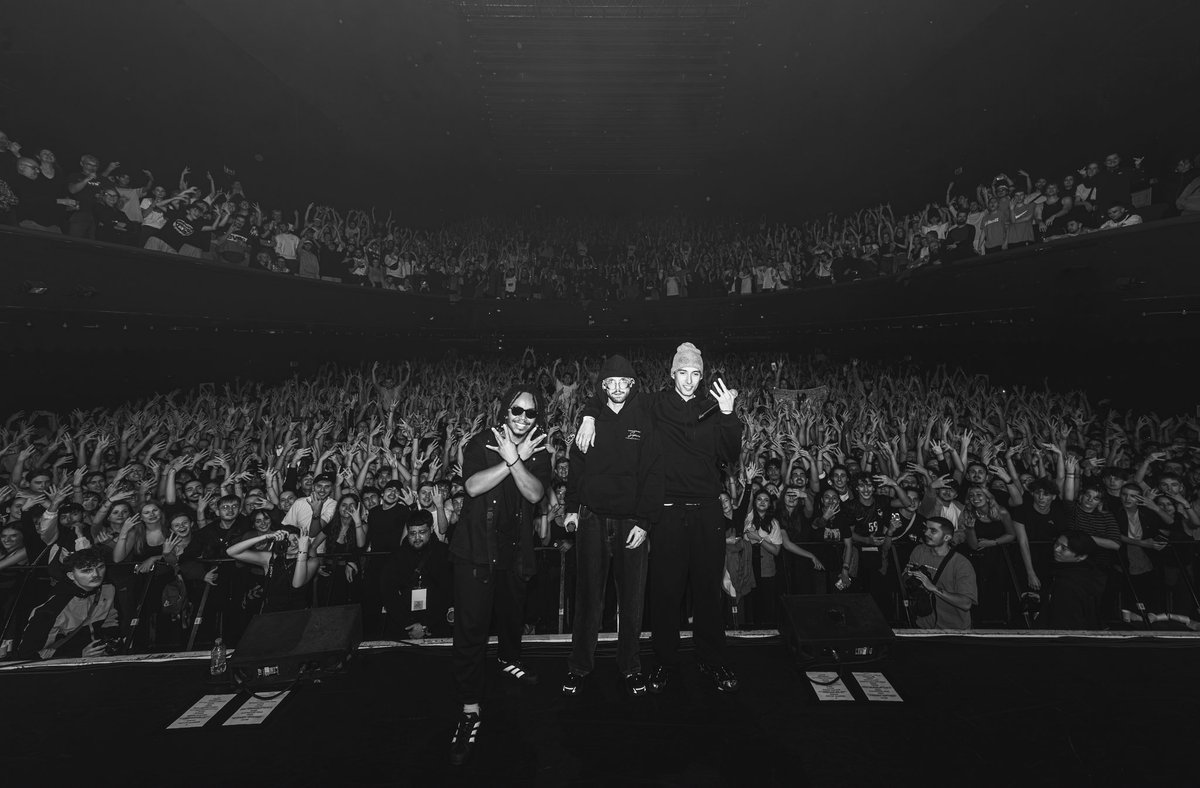 wallacecleaver_'s tweet image. merci l’Olympia 🤍

Le vinyle de « merci » est disponible sur wallacecleaver.fr 

On se voit bientôt partout en France, merci encore pour tout