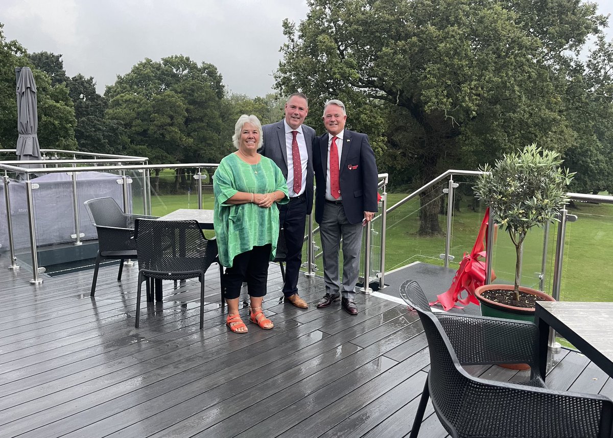 Last Saturday we officially opened our new balcony. We were lucky to have had one of our long time members and President of Wales Golf Andy Ingram, and both Captains to open the balcony for us. A big thanks to the SSS Engineering Services team, who brought this project to life.