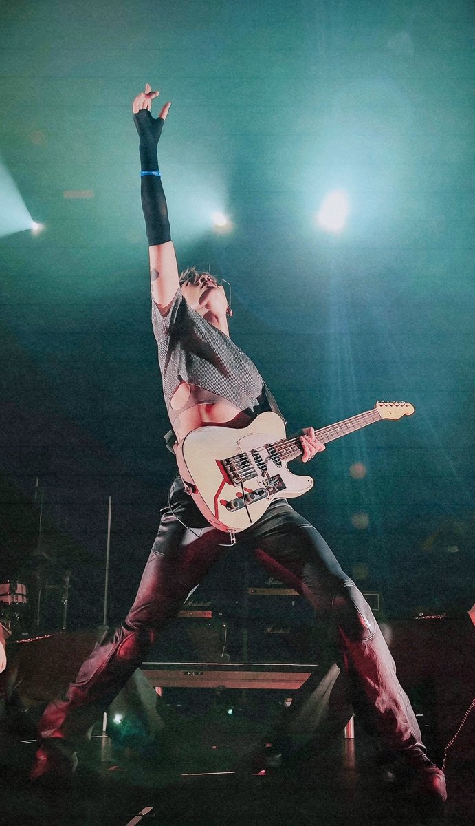 Miyabi_Na's tweet photo. Wishing a very happy birthday to my favorite, @MIYAVI_OFFICIAL 🎉🎉🎉
#MIYAVI #MYVBDAY2024 https://t.co/8ohweGJA9y