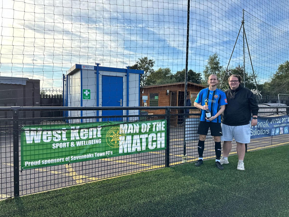 Today’s <a href="/westkentsport/">West Kent Sports News</a> Sevenoaks Town Man of the Match is… Ryan Sawyer 🍾🌟

🔵⚫️ | #Sevenoaks #STFC #IsthmianLeague