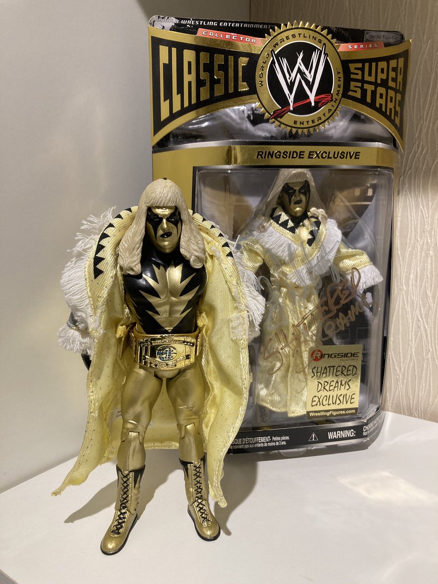 Cheers to a good bro <a href="/WilllyWilson/">Willy</a> for the loose <a href="/RingsideC/">Ringside Collectibles</a> Exclusive Goldust 🙌

Goes nicely with my MOC one 🤭

#ClassicSuperstars #hWo