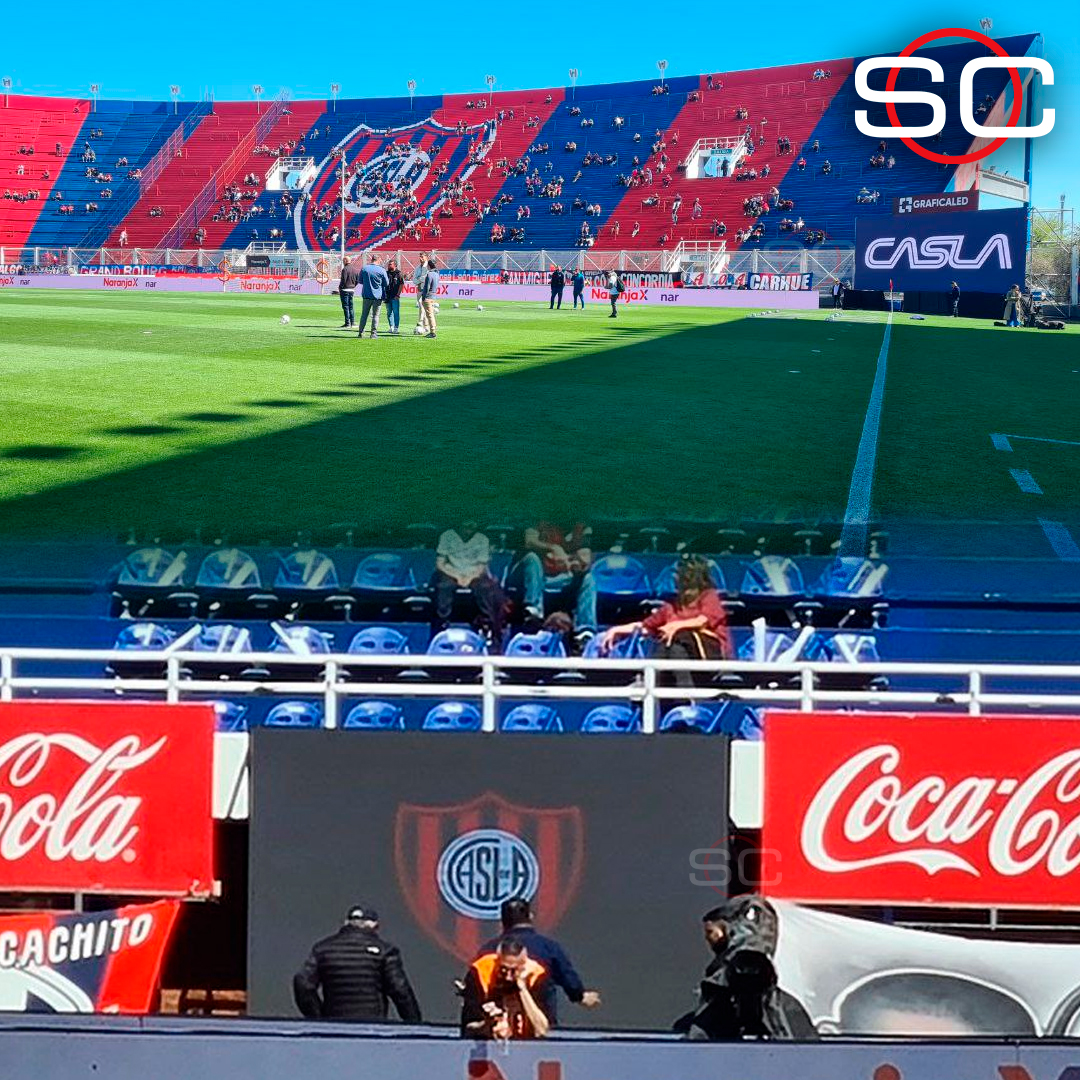 SC_ESPN's tweet photo. ¡LAS NUEVAS PANTALLAS DEL BIDEGAIN! San Lorenzo estrena gráfica LED en el Nuevo Gasómetro en el choque ante Vélez por la #LigaProfesional. https://t.co/LzMMYDMpPq