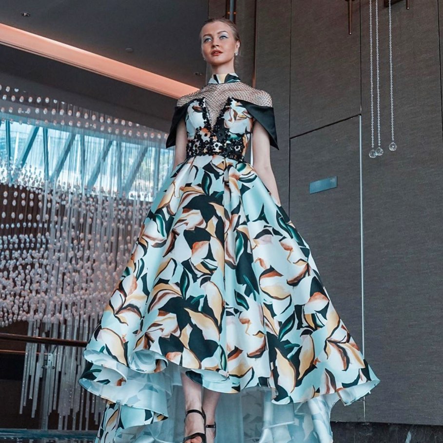 FemaleWarrior86's tweet photo. There is a little princess in every woman's heart, but most of the time she wears jeans 👖 but deep down, we love skirts 😍····#emanalajlan #womanstyle #realwoman #littleprincess #designerd https://t.co/zIz3BOEtZD