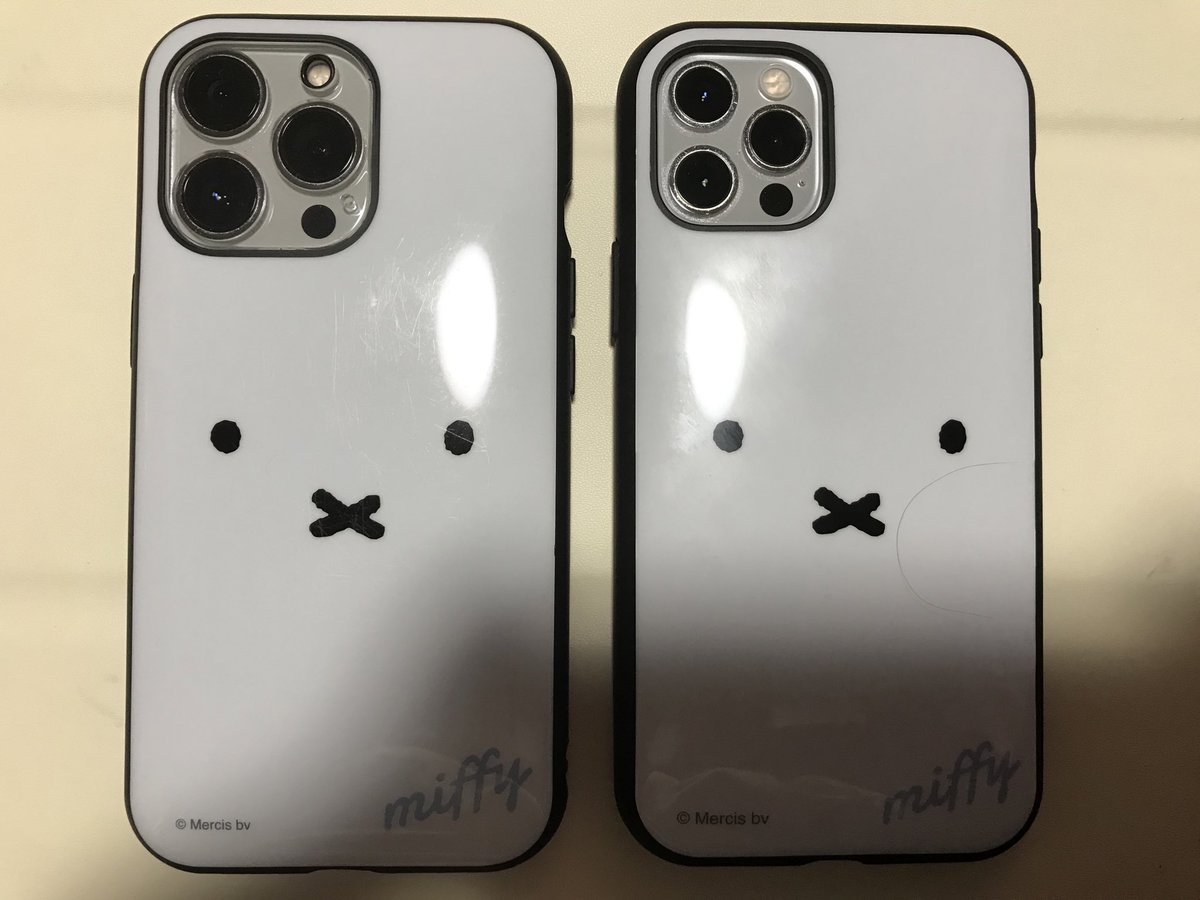 a_type_isyutaru's tweet image. 気に入ってたけど、もうボロボロ…免許証もガソリンスタンドのプリカもクーポンも入るから便利だった手帳型ケース…最近、いい感じのミッフィーの手帳型ケースが無いから、娘様とオソロのケースにした…娘様13Proで私は12Pro落下が心配なケースなので不安だ😅
#miffy
#iPhone12Pro