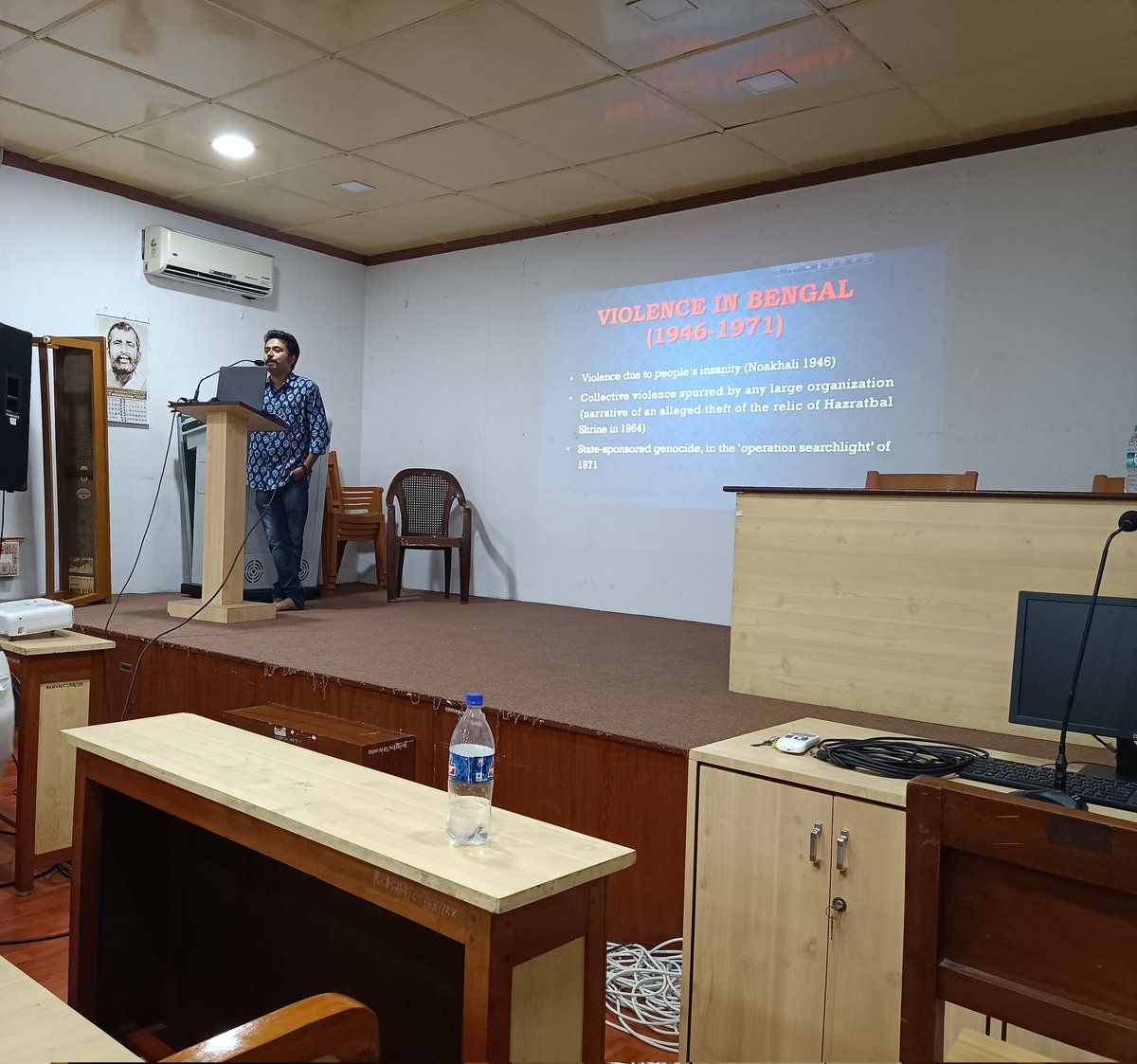"A great fascinating seminar on 'Partition of East Bengal: Violence and Trauma' is organized by the Department of English, Ramakrishna Mission Vidyamandira, Belur Math." 
The honourable Speaker is Abhishek Biswas. <a href="/ProfAvishek/">Dr. Avishek Biswas</a> <a href="/rkmvidyamandira/">Ramakrishna Mission Vidyamandira (RKMV)</a>