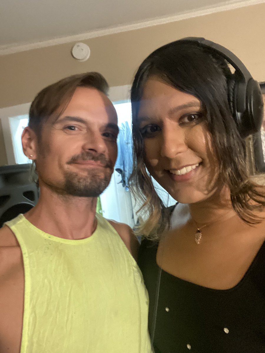 So proud of my dj daughter Riya Riya, we killed Boots!! Check our next b2b set at <a href="/HydrateChicago/">Hydrate Night Club</a> Halloween Friday for Jai Ho(rror) 🎃💀