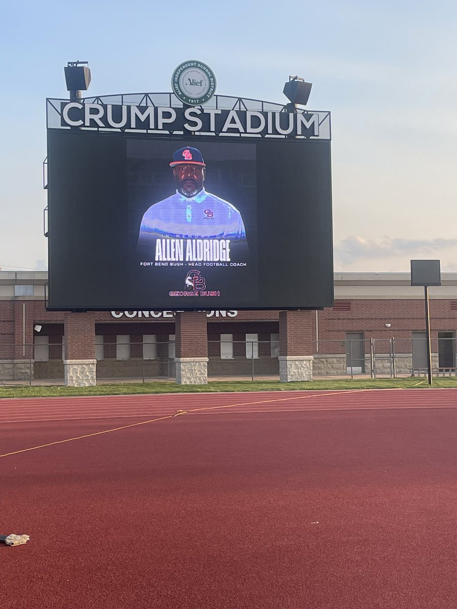 GBHS Cheer🤸🏾♂️ (@bhs_broncocheer) on Twitter photo A special thank you to the <a href="/HoustonTexans/">Houston Texans</a> and <a href="/TexansCheer/">Texans Cheerleaders</a> for showing Bronco Nation love and support as we honored our beloved <a href="/CoachAAldridge/">Allen Aldridge Jr</a> A special thank you to the <a href="/HoustonTexans/">Houston Texans</a> and <a href="/TexansCheer/">Texans Cheerleaders</a> for showing Bronco Nation love and support as we honored our beloved <a href="/CoachAAldridge/">Allen Aldridge Jr</a>