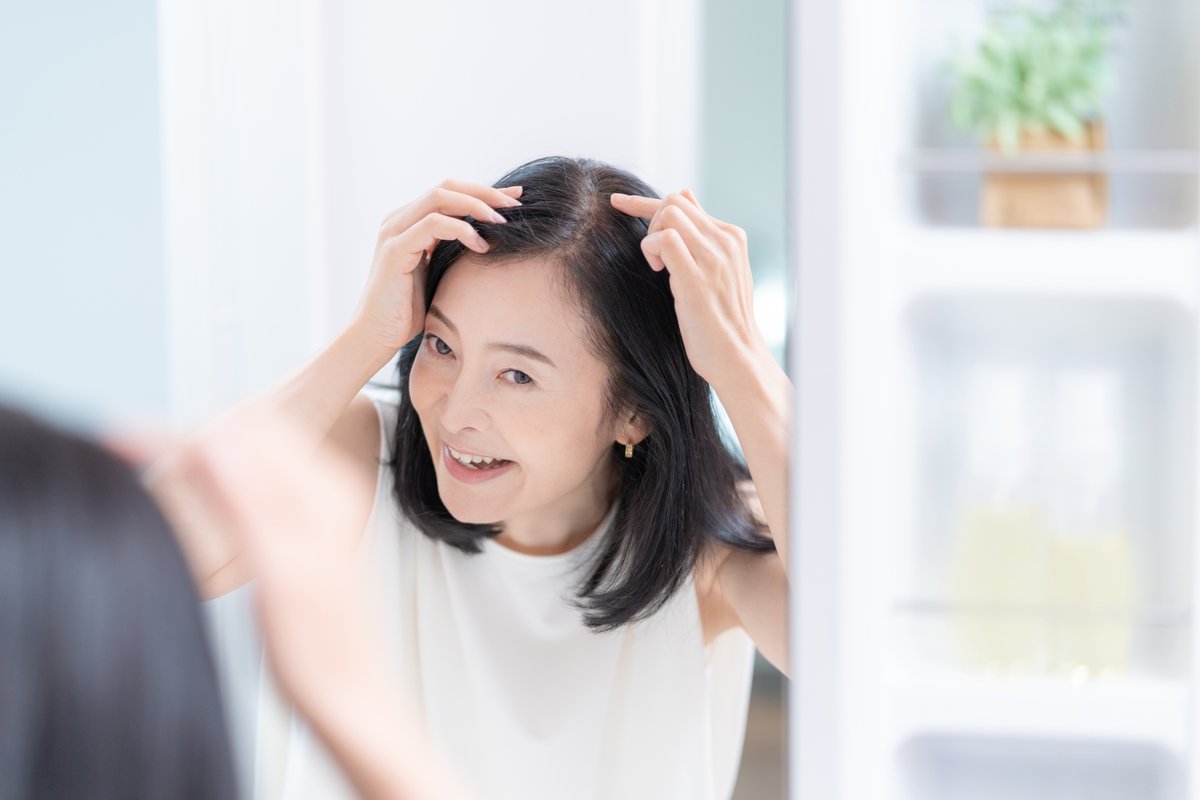 HairmaxJ's tweet photo. 『薄毛が治る前兆とは？』

医学の進歩によって、薄毛に立ち向かうための新しい治療法が次々と開発されています。薄毛に効果的な治療法を薄毛の種類ごとに徹底解説‼️

https://t.co/OcgOwIgRyQ

ヘアマックス20％offセール中！

#育毛⁠
#抜け毛⁠
#薄毛
#女性の薄毛⁠
#ヘアマックス⁠
#HairMax https://t.co/zf0eeFlCzw