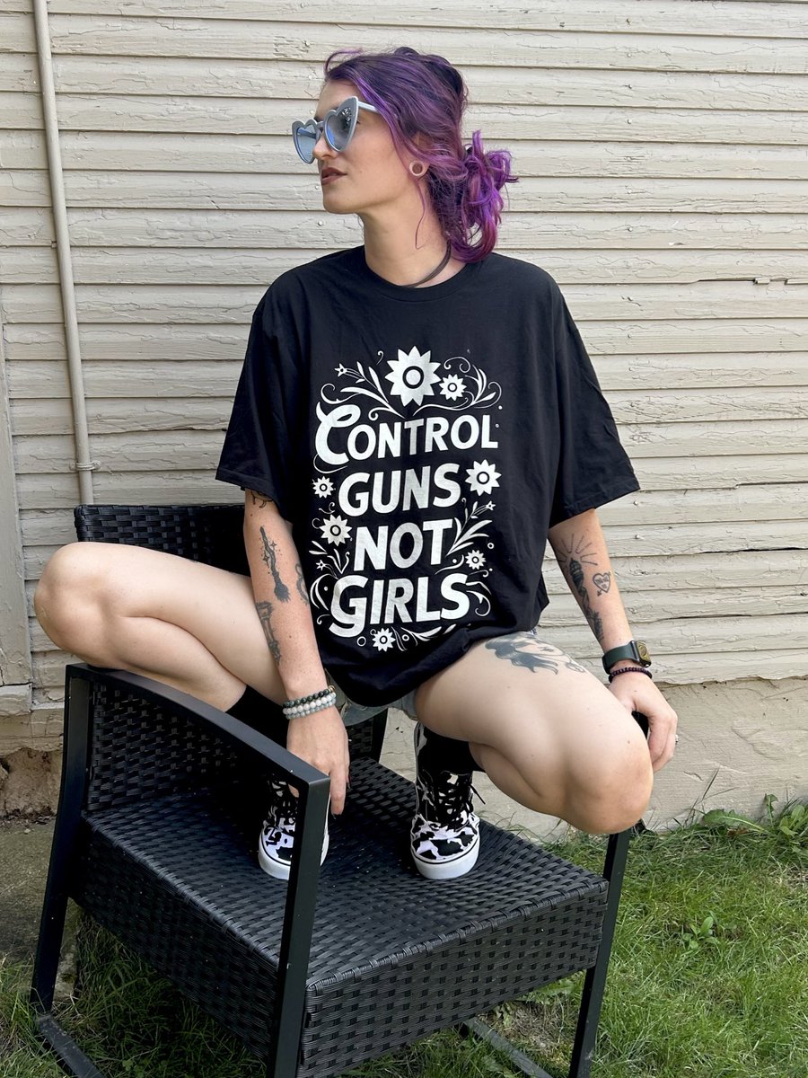 sunniadventure's tweet photo. #ControlGunsNotGirls https://t.co/2L4vAYNbza