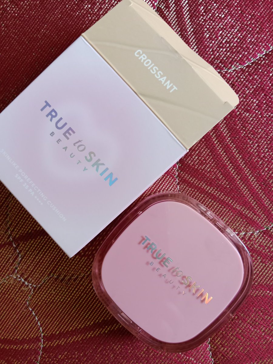 olinnnz's tweet photo. [WTS] PRELOVED CUSHION TRUE TO SKIN SHADE CROISSANT. 

60k yaa
aku beli pas Shopee 9.9 

minus (-) di puff nya karna aku udh coba pake 1x 
dan ternyata salah pilih shade, di aku keterangan

domisili Jakarta Timur

#zonauang
#wts
#wtb
#truetoskin
#preloved https://t.co/nVEb750LP1