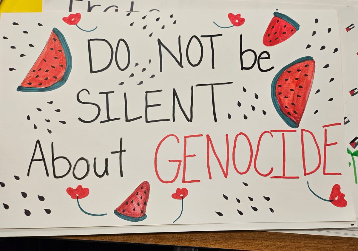 ABetterNYLAG's tweet image. The signs for the 9/17 lunchtime picket are fire!!! Don't forget to come through Tuesday, 1pm outside NYLAG's office at 100 Pearl Street!! 🍉🔥🍉🔥