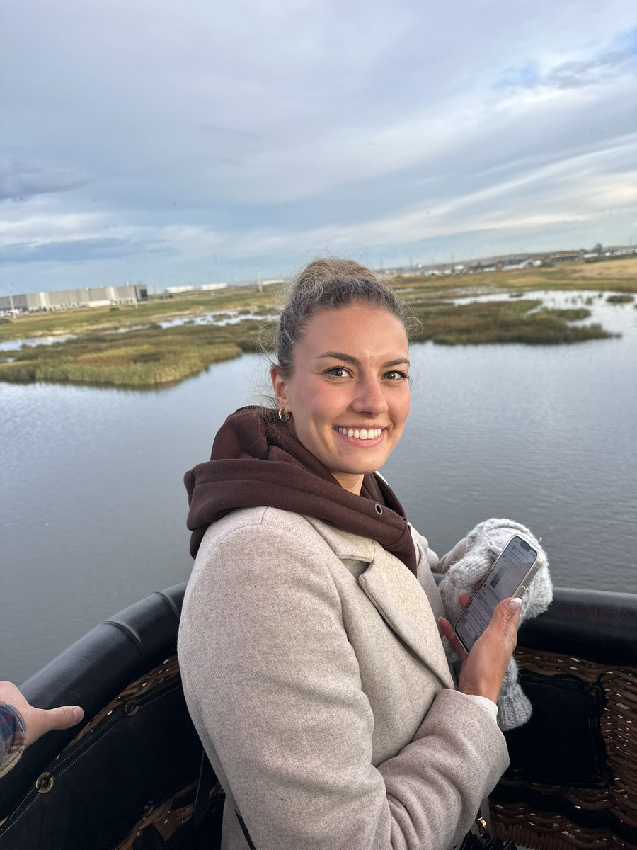 BroekTy's tweet photo. Fun morning up in the balloon! https://t.co/pw8519iNnC