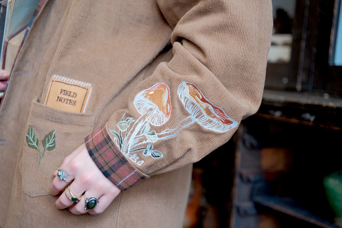attention all mushroom people!!! important! —> look at this jacket 🍄‍🟫🍂