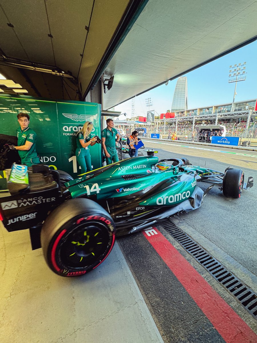 AstonMartinF1's tweet photo. One last push. Q3 gets underway. 👊

#AzerbaijanGP 🇦🇿 https://t.co/kAjxyBbqmT