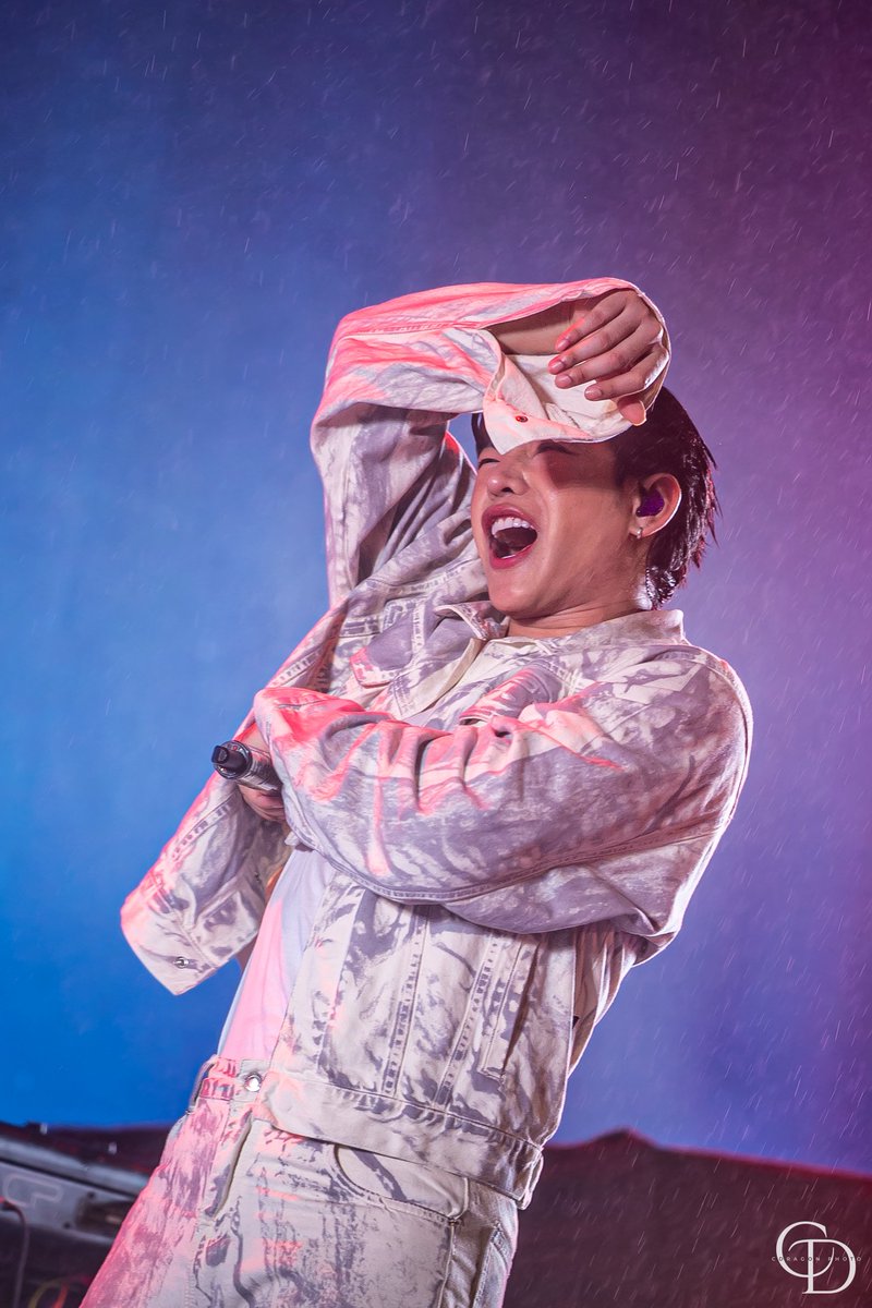 cdragonphoto's tweet photo. ฟ๊าาาาาาา ที๊ยั๊งร๊อด๊วงตะวั๊นขึ๊นมาใหม๊
@peckpalit 
#เป๊กผลิตโชค #Peckpalitchoke
#cdragonphoto #palitgallery 
#กรุงละมุนxเป๊กผลิตโชค
#ททท #กรุงละมุน https://t.co/bjEomKm5iV