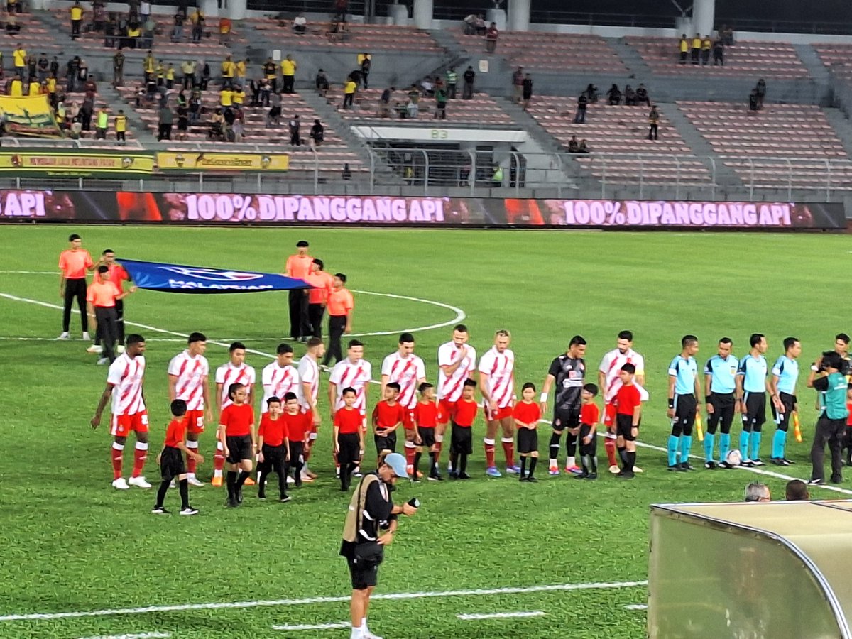 @CityBoys12 <a href="/klwestside/">KL West Side</a> <a href="/BangsarT59/">T59-Bangsar</a>