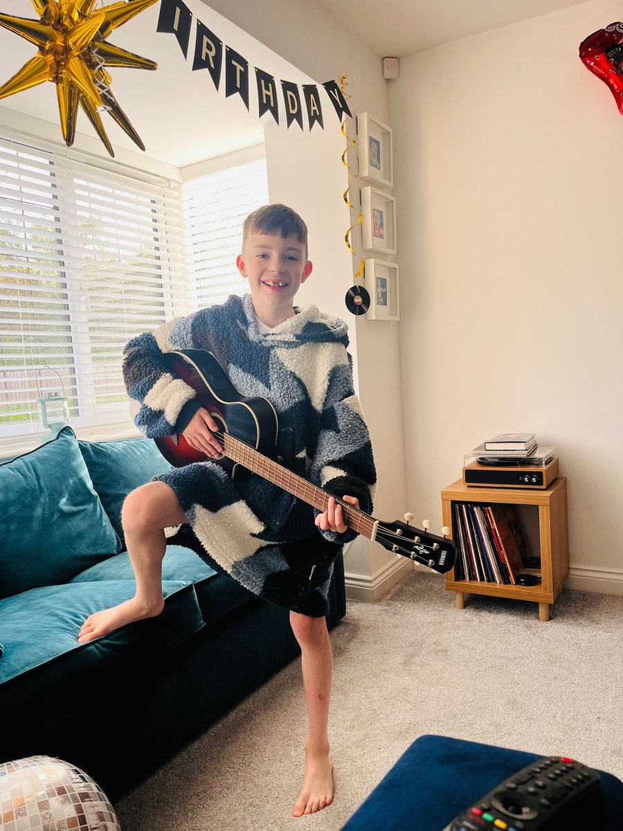 Happiest of Happy Birthdays to our super smooth Ev!! Hope you have the best day mate lots of love your Pythons family 🐍💚💪🥳xx