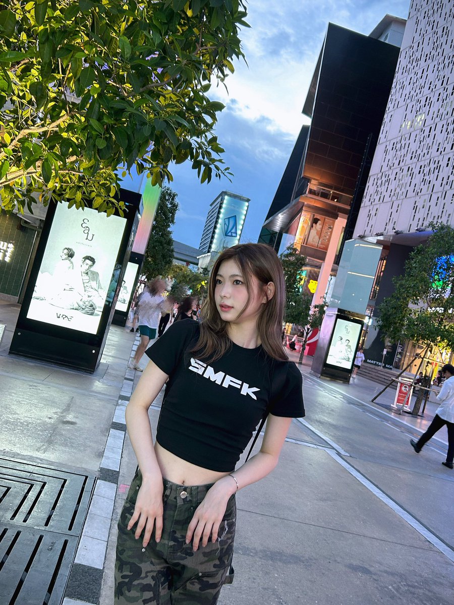 i_ruan_official's tweet photo. 🖤🐾🐈‍⬛ https://t.co/jzQmYj9cFA