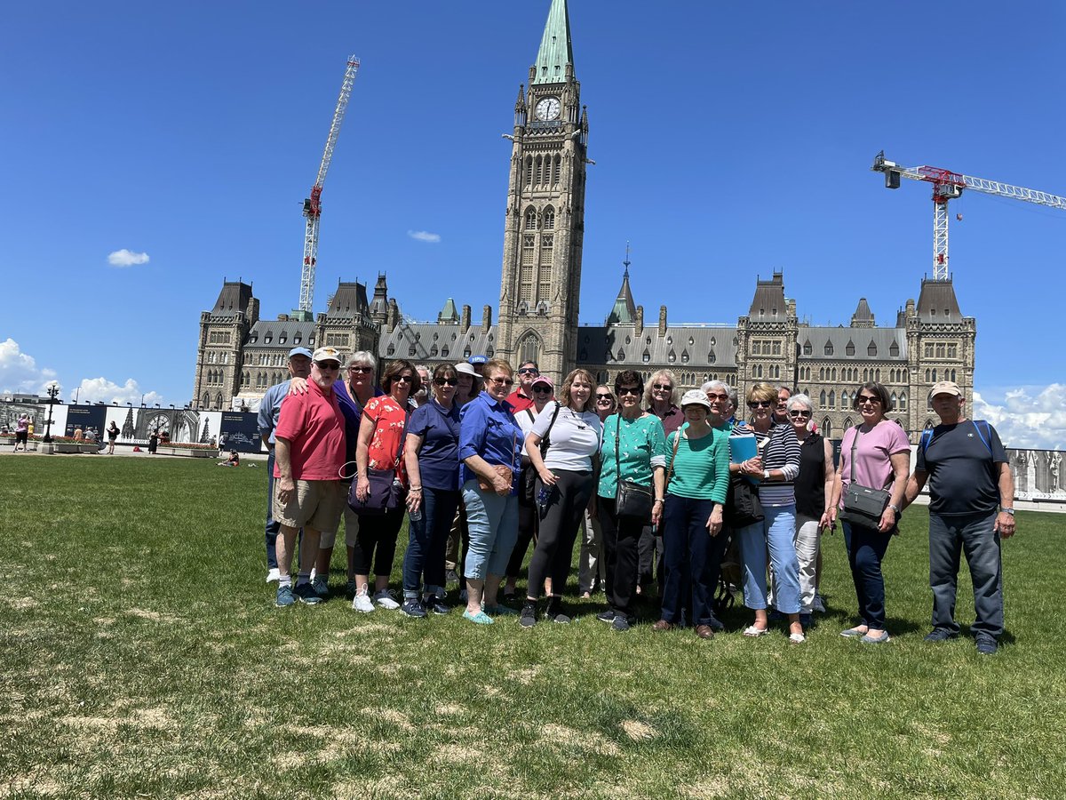 What a beautiful day! ☀️
👀for a fun FREE activity? Learn laugh &amp; get outside Historical Highlights Tour today @ 11AM  Signup ottawawalkingtourist.com
<a href="/LordElginHotel/">The Lord Elgin Hotel</a> <a href="/OttawaMarriott/">Ottawa Marriott</a> <a href="/DeltaOttawa/">Delta Hotels by Marriott Ottawa City Centre</a> #ottawatourist #OttawaTourism #Autumn #Autumnvibes <a href="/ByWardMarket_/">The ByWard Market</a>