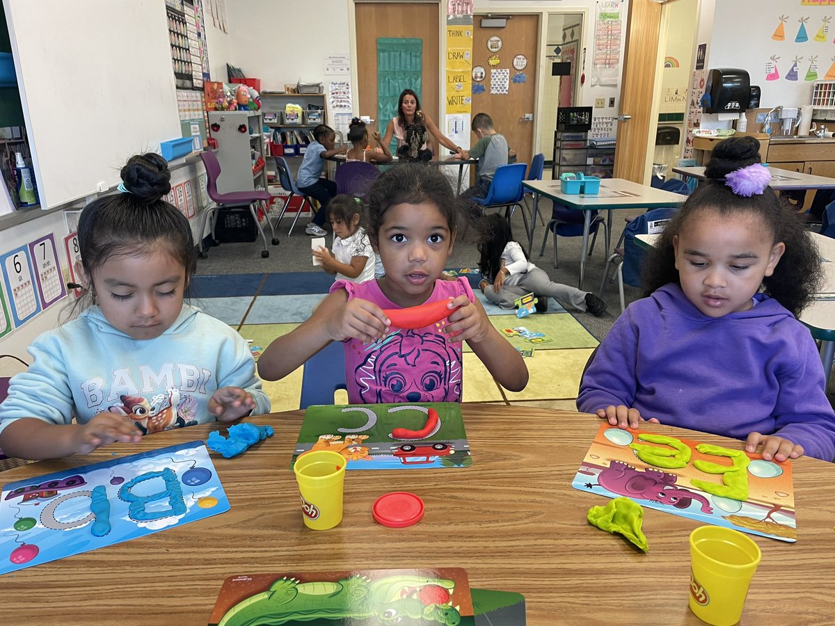 Friday center fun! Making letters with playdough and straightening our fine motor muscles! <a href="/Asbury_ParkSD/">Asbury Park Schools</a> <a href="/Gerbs10/">Mark Gerbino</a>