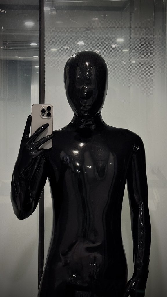 胶衣附身后
【欣赏】【犹豫】【成为】