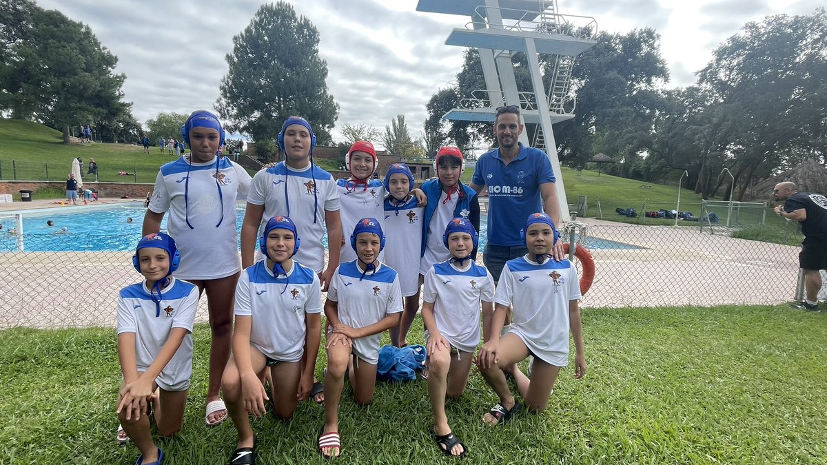 Segunda sesión del Torneo de Waterpolo Encinas de Boadilla. Seguimos disfrutando y aprendiendo, asi debe ser siempre 💪🏼
