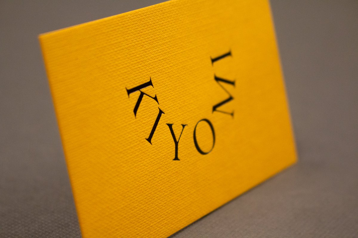 Gloss black hot foil on Colorplan Citrine with Buckram embossing for Leonora Halewood of kiyomi Consulting / Designed by Sinaed Madden.
#businesscards #graphicdesign #hotfoil