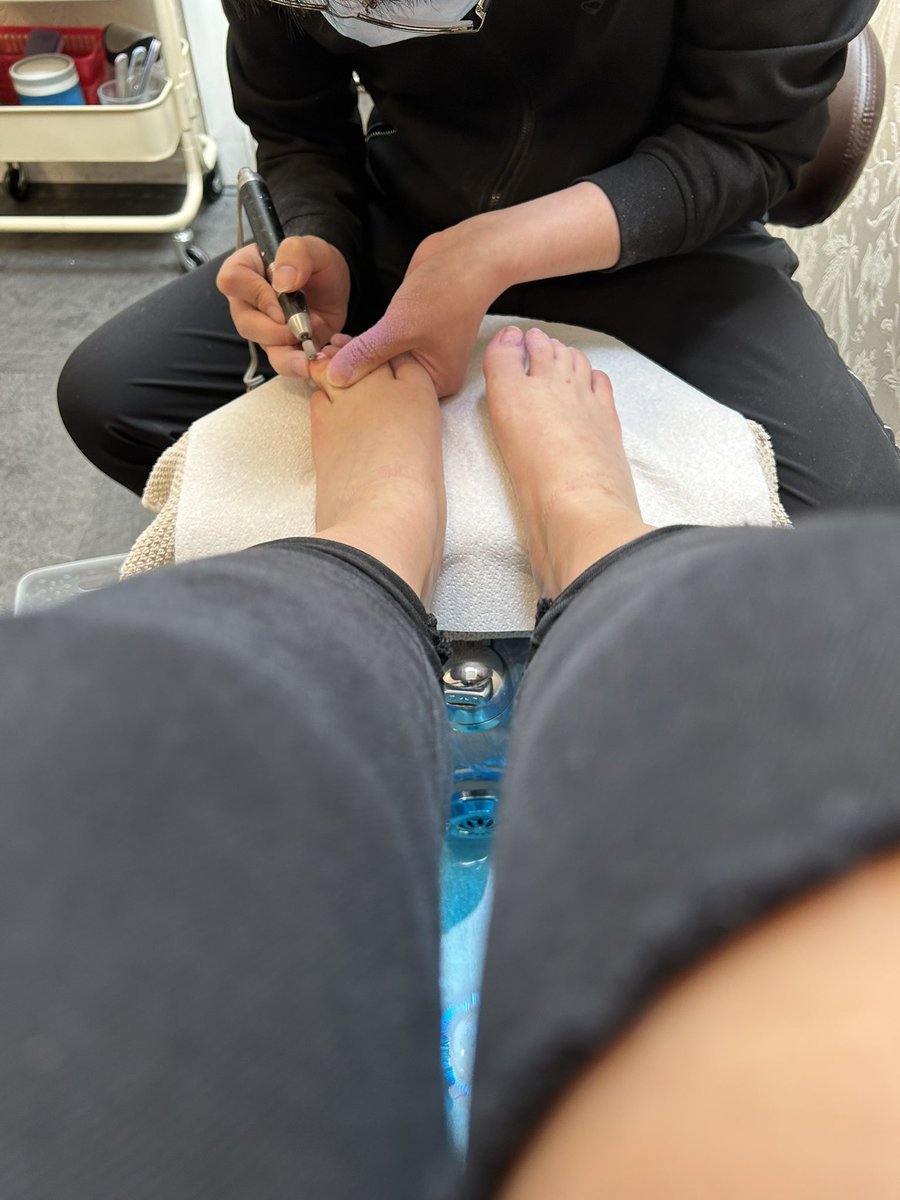 Sub Funded pedicure feels just right 😼 Getting what I deserve from you is as natural as breathing.

But cover it again if your mouth waters with my divine feet. 

• Findom • Finsub • Whalesub • Cashcow • Paypig • HumanATM •Humanwallet •