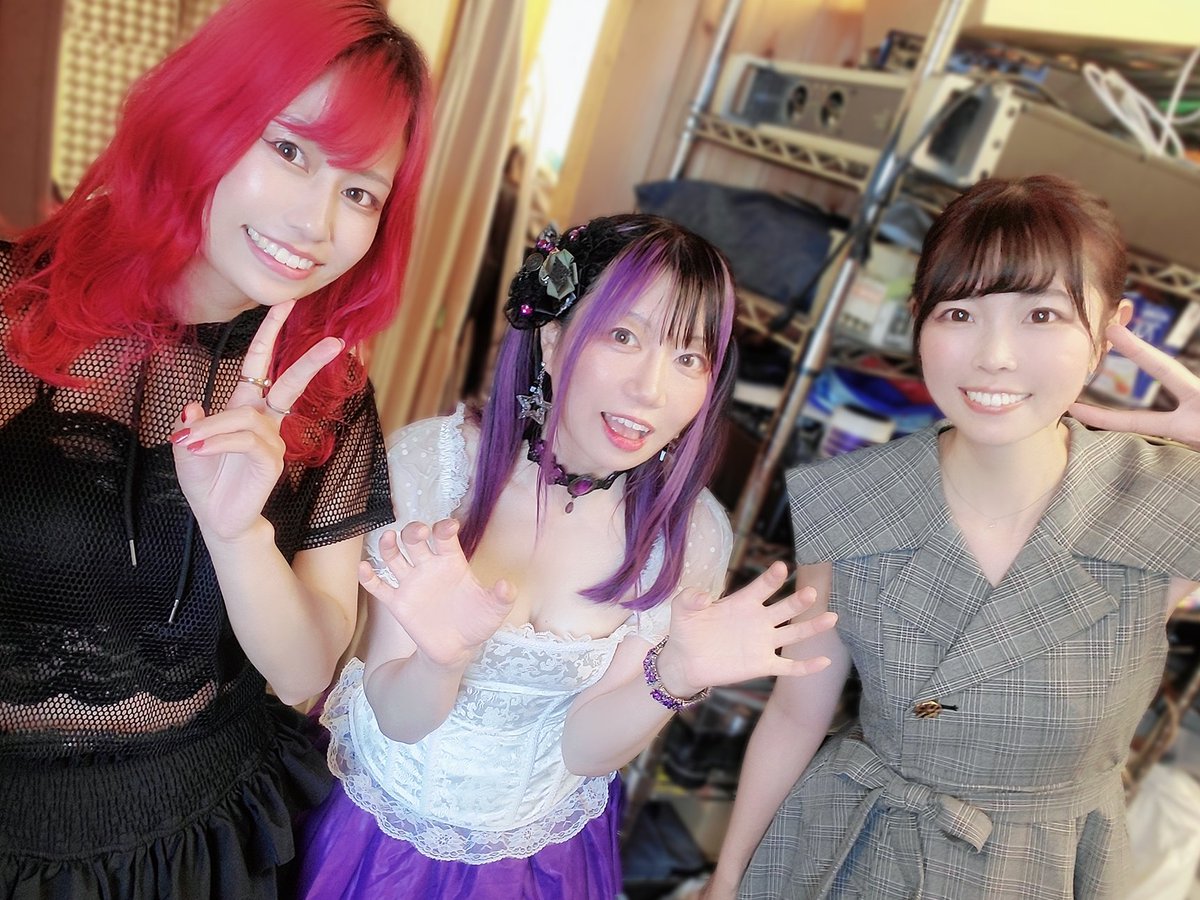 aknx1x2x7x's tweet photo. うみこねーさん久々すぎて嬉しかった😭
すうぃーとちけっとさいこ～！

りおりおと大阪の絶対的安心感を肌で感じ
常にほっこりしてた☺️
こあくまりっぷすさいこ～！

また関東でも会おうねと約束して別れた👋
いつでも会えるならさみしくないねぇ！
楽しかった～！
#EEE15th https://t.co/jytMfsbc2o