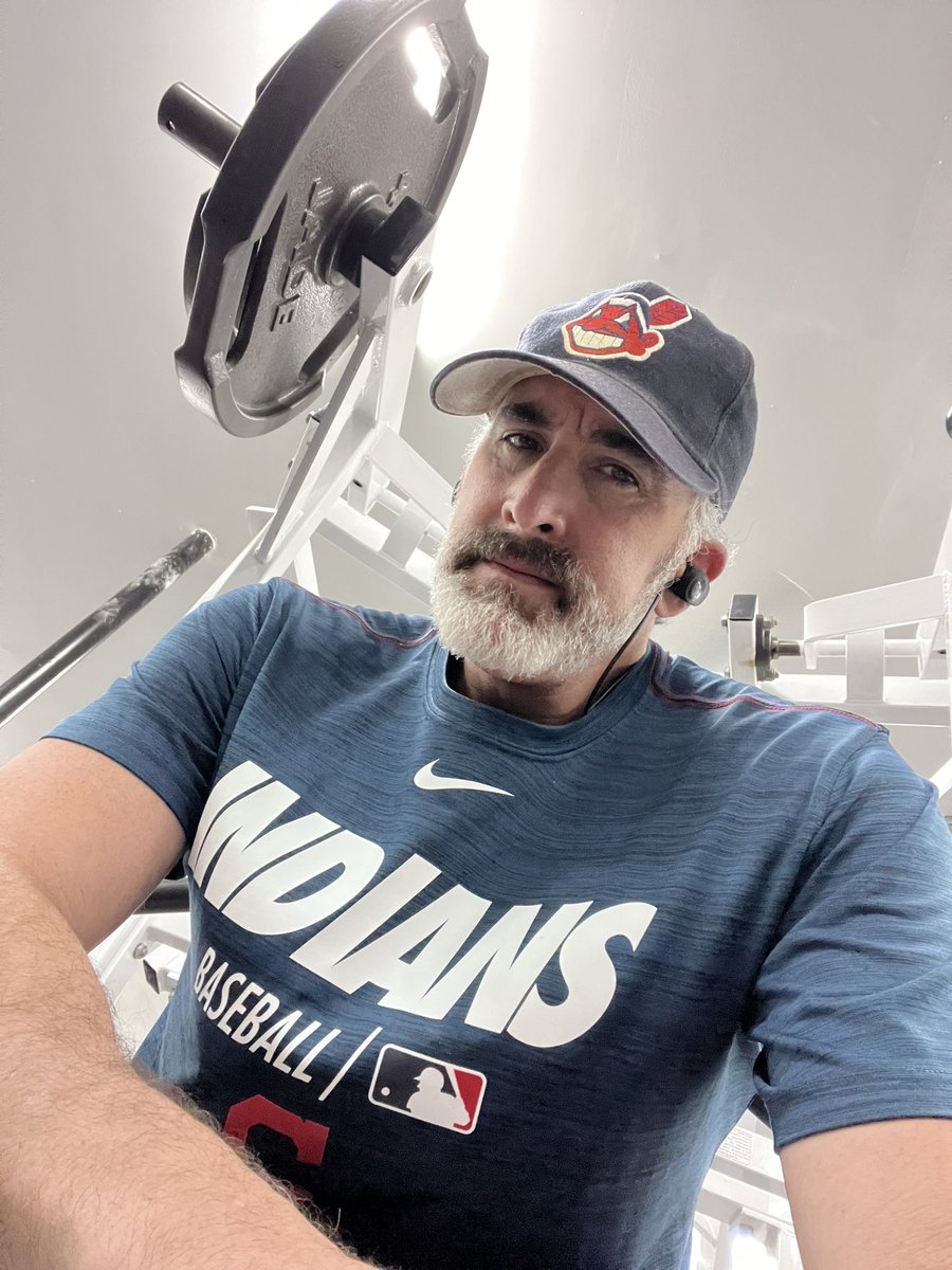 ChiefWahoo22's tweet photo. Shout out to all my Saturday morning #GYMdejos … go get it!
👊🏼💢
#pushingweight https://t.co/zQKo7mPNLd