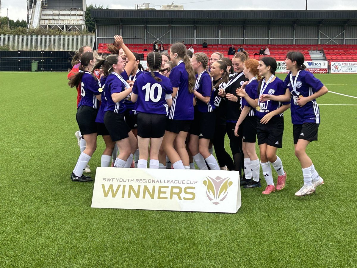 GlasgowGWFC's tweet photo. Well done to @GlasgowGWFC -14s &amp; coaches winning The West Region League Cup today 👏🏻💜🏆
Thank you to fellow finalists @DrumchapelU -14s 👏🏻
Thank you to all the parents for their fantastic support 👏🏻 https://t.co/Py1pieHJNz