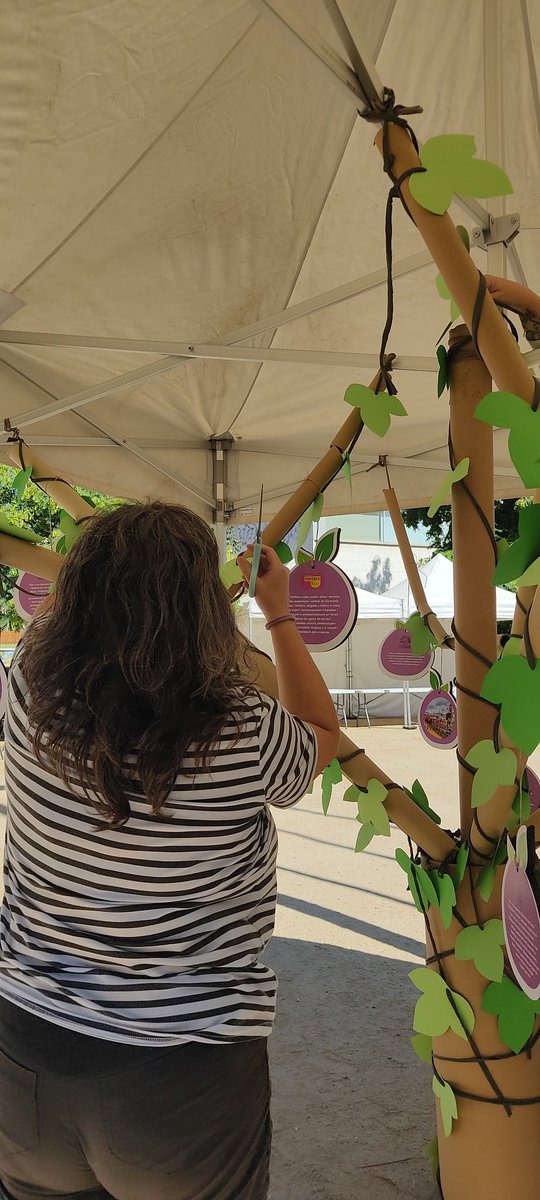 Vine aquesta tarda al Festcoop, la festa del cooperativisme. Visita el nostre jardí del cooperativisme per conèixer les iniciatives d'economia social que tenim a #STK

A partir de las 17:30h t'esperem als jardins de Can Sisteré 

<a href="/AteneuBNord/">AteneuBNord</a>