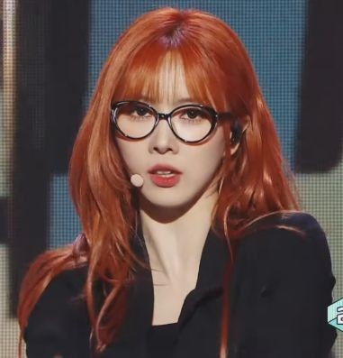 itselsayoohyeon's tweet photo. i will never get over glasses yooh: https://t.co/YtXWL5MnBg