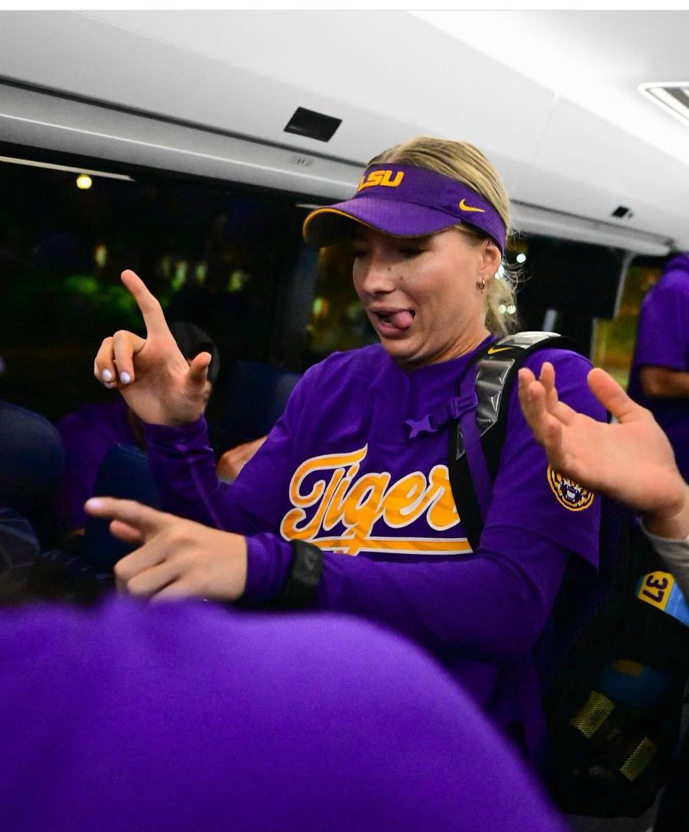 CoachNealPT's tweet image. Hashtag Winning 
Hashtag While Having Fun 
Hashtag LSU