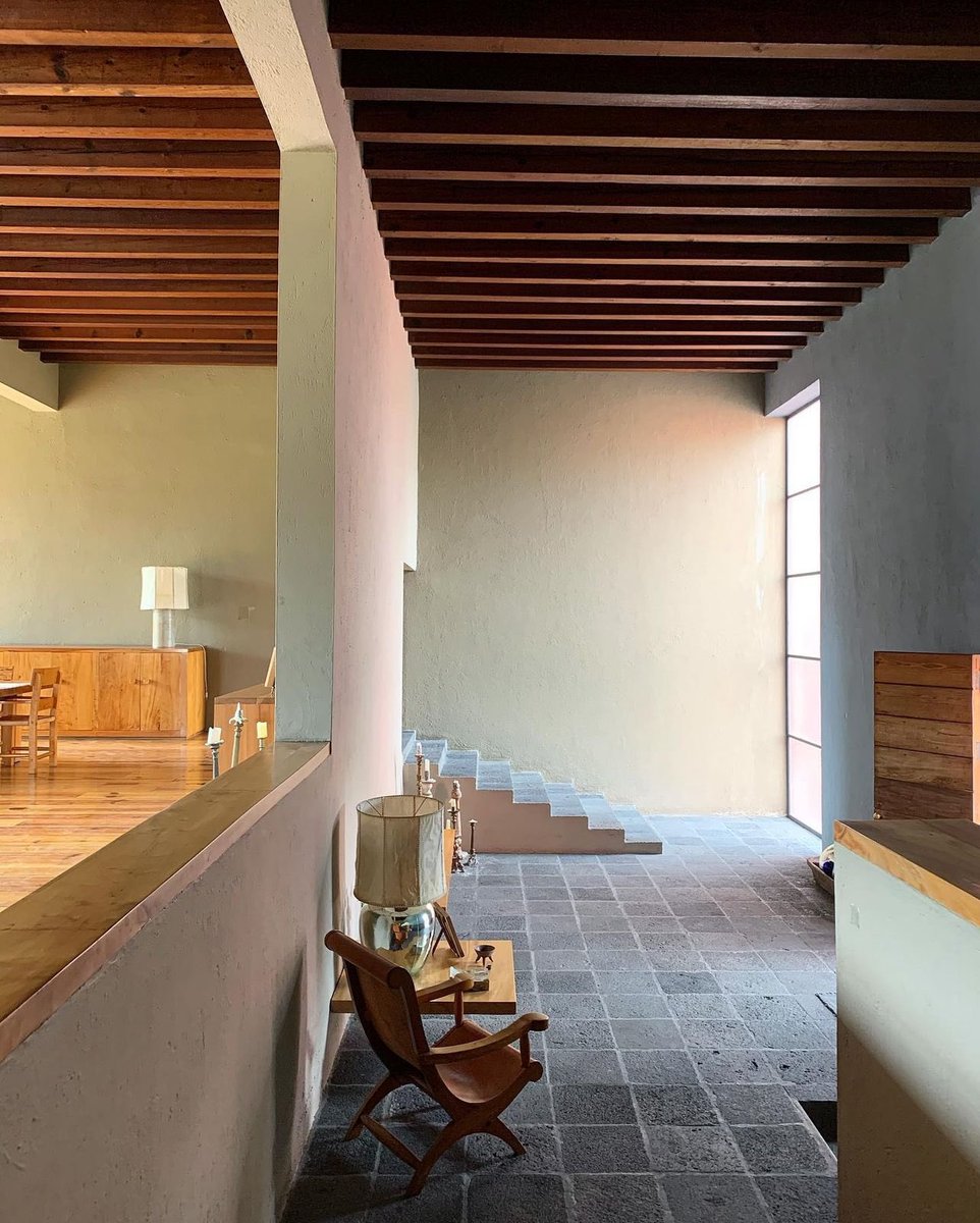 hectorvelazhv's tweet photo. La escala de Luis Barragán ! https://t.co/FcUGGbccM1